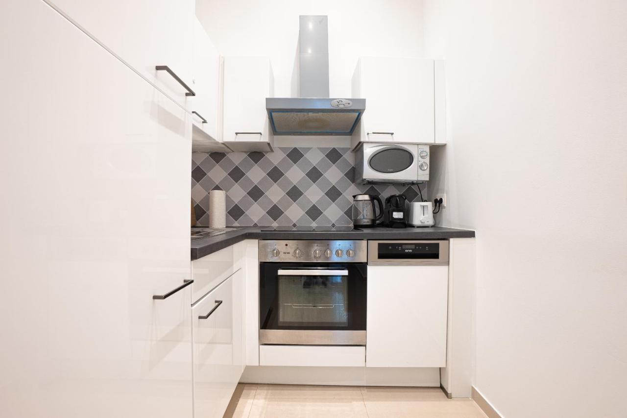 Apartment In The Central Area. 5 Minute'S Walk To The Danube. Vienna Exterior photo