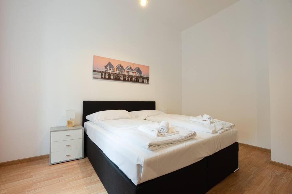 Apartment In The Central Area. 5 Minute'S Walk To The Danube. Vienna Exterior photo