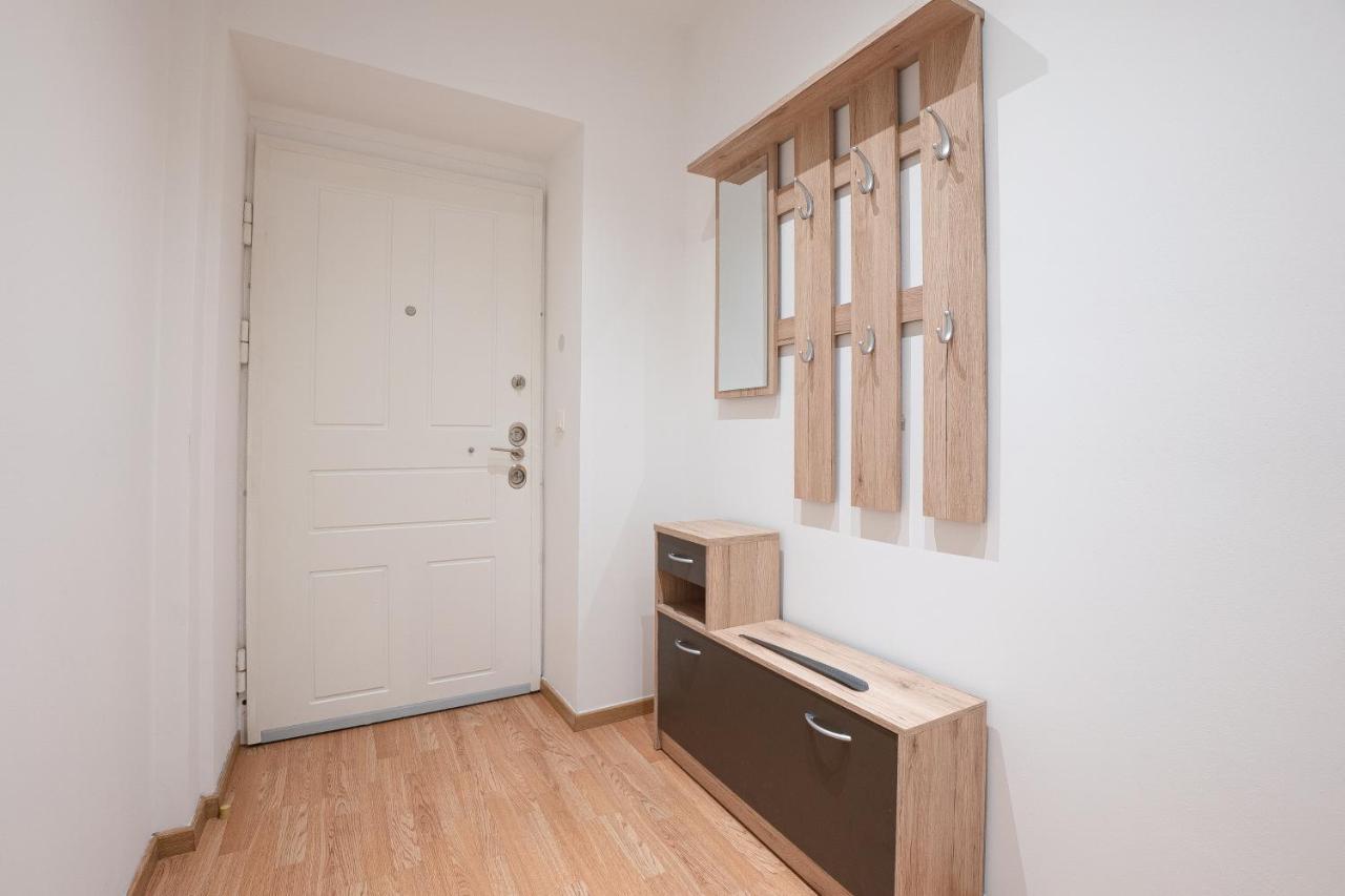 Apartment In The Central Area. 5 Minute'S Walk To The Danube. Vienna Exterior photo