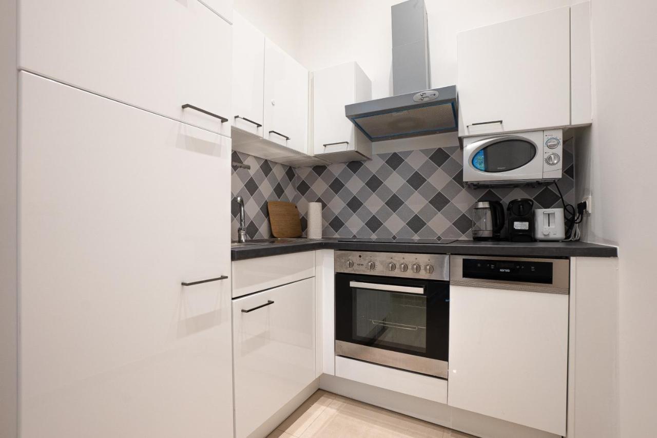 Apartment In The Central Area. 5 Minute'S Walk To The Danube. Vienna Exterior photo